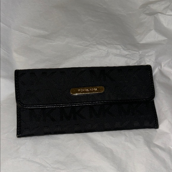 Michael Kors Black Key & Card Holder - Picture 1 of 11